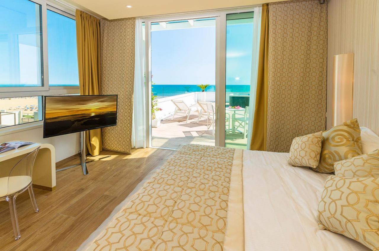 Hotel Montecarlo Bibione Bagian luar foto