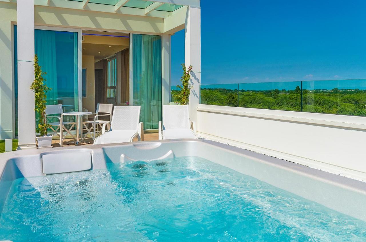 Hotel Montecarlo Bibione Bagian luar foto