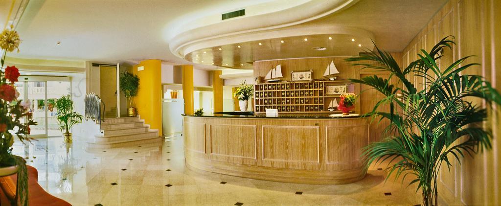 Hotel Montecarlo Bibione Bagian luar foto