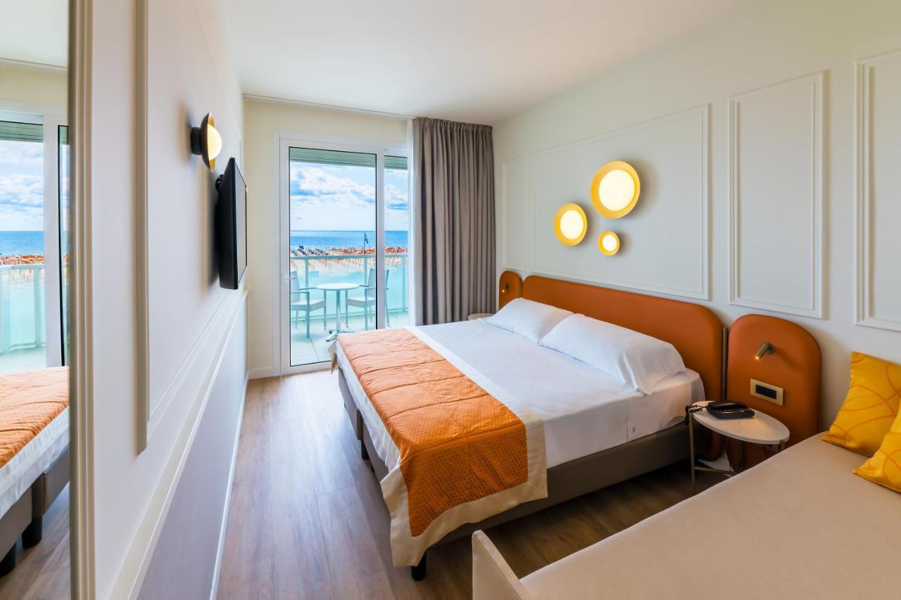 Hotel Montecarlo Bibione Bagian luar foto