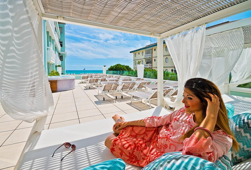 Hotel Montecarlo Bibione Bagian luar foto