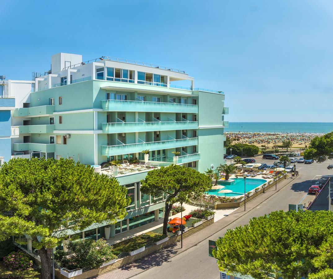Hotel Montecarlo Bibione Bagian luar foto